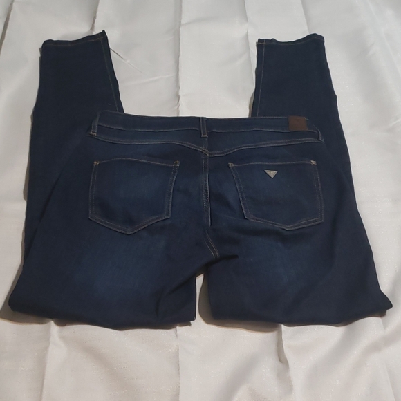 Guess 1981 skinny dark wash hi rise jeans - Picture 6 of 7
